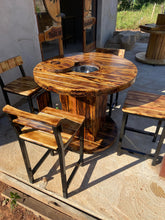 Mesa Cooler Rústica com Banquetas e Adega Integrada